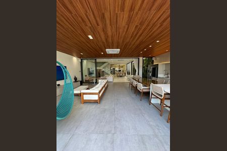 Casa para alugar com 600m², 4 quartos e 6 vagas Casa para alugar com 600m², 4 quartos e 6 vagasSala