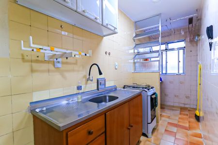 Banheiro de apartamento para alugar com 2 quartos, 50m² em Tomás Coelho, Rio de Janeiro
