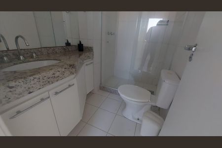 Banheiro de apartamento para alugar com 3 quartos, 80m² em Jacarepaguá, Rio de Janeiro