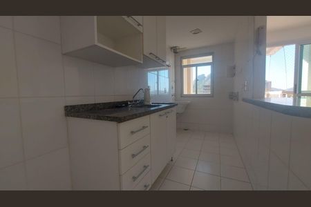 Cozinha de apartamento para alugar com 3 quartos, 80m² em Jacarepaguá, Rio de Janeiro