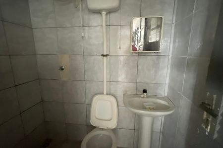 Banheiro de serviço de casa para alugar com 2 quartos, 50m² em São Bento, Duque de Caxias