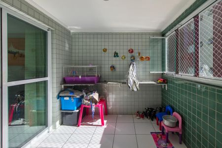 Apartamento para alugar com 95m², 2 quartos e 1 vaga Apartamento para alugar com 95m², 2 quartos e 1 vagaSacada