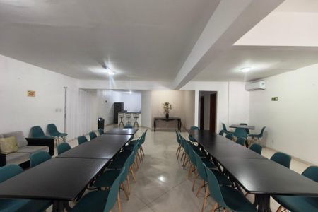 Apartamento para alugar com 95m², 2 quartos e 1 vaga Apartamento para alugar com 95m², 2 quartos e 1 vagaÁrea comum - Salão de festas