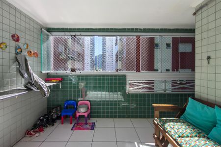 Apartamento para alugar com 95m², 2 quartos e 1 vaga Apartamento para alugar com 95m², 2 quartos e 1 vagaSacada