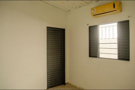 Casa para alugar com 66m², 3 quartos e 5 vagasQuarto 2