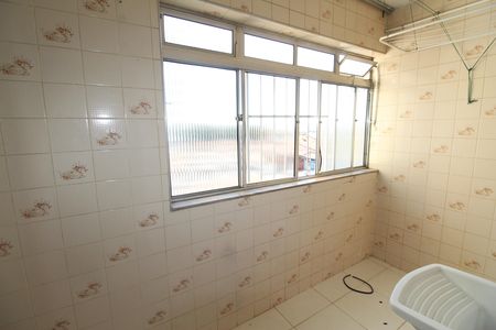 Apartamento para alugar com 80m², 3 quartos e 1 vagaÁrea de Serviço