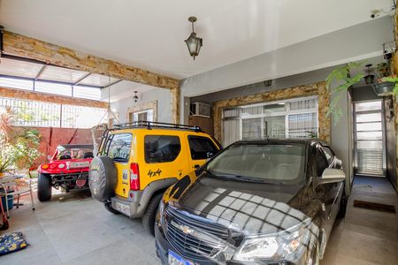 Garagem de casa à venda com 3 quartos, 300m² em Penha de França, São Paulo