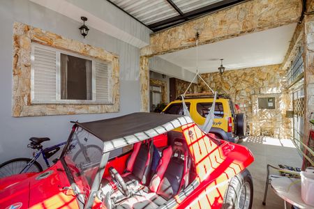 Garagem de casa à venda com 3 quartos, 300m² em Penha de França, São Paulo