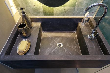 Banheiro de kitnet/studio à venda com 1 quarto, 25m² em Jardim das Acacias, São Paulo