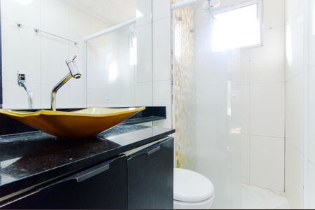 Banheiro de apartamento para alugar com 1 quarto, 39m² em Jardim Guilhermino, Guarulhos