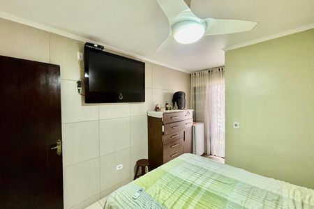 Casa à venda com 100m², 2 quartos e 2 vagas Casa à venda com 100m², 2 quartos e 2 vagasQuarto suíte 2