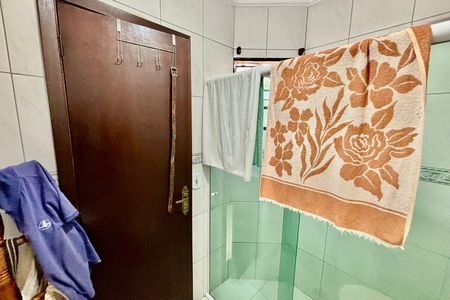 Casa à venda com 100m², 2 quartos e 2 vagas Casa à venda com 100m², 2 quartos e 2 vagasBanheiro suíte 2