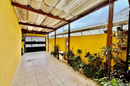 Casa à venda com 100m², 2 quartos e 2 vagas Casa à venda com 100m², 2 quartos e 2 vagasGaragem