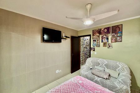 Casa à venda com 100m², 2 quartos e 2 vagas Casa à venda com 100m², 2 quartos e 2 vagasQuarto suíte 1