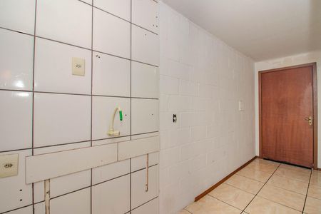 Cozinha/Área de serviço de apartamento para alugar com 2 quartos, 39m² em Mário Quintana, Porto Alegre