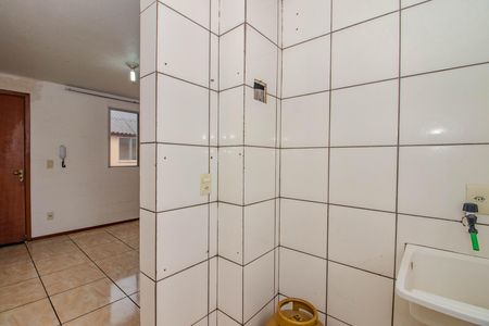 Cozinha e Área de Serviço de apartamento para alugar com 2 quartos, 39m² em Mário Quintana, Porto Alegre