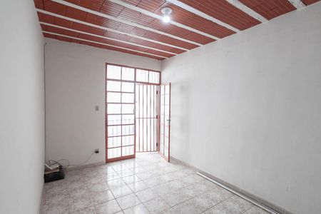 Sala de casa de condomínio à venda com 3 quartos, 49m² em Santa Branca, Belo Horizonte