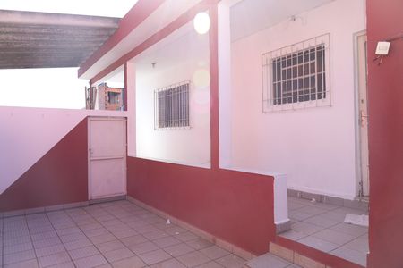 Quintal de casa para alugar com 1 quarto, 40m² em Jardim Robru, São Paulo