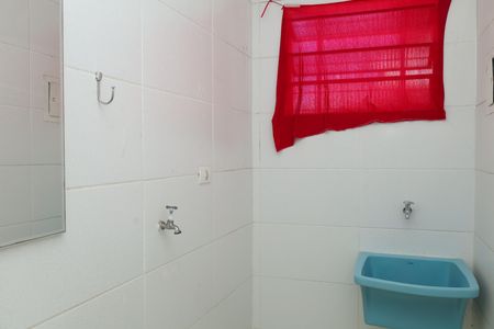 Área de Serviço de casa para alugar com 1 quarto, 40m² em Jardim Robru, São Paulo