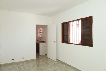 Casa para alugar com 1 quarto, 40m² em Jardim Robru, São Paulo