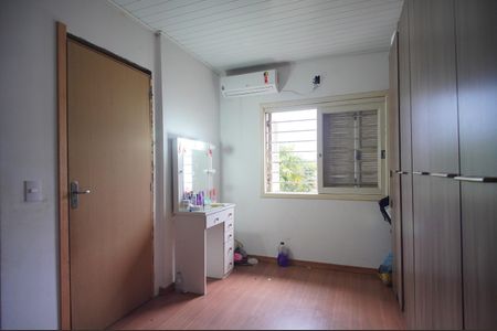 Quarto 2 de casa à venda com 2 quartos, 90m² em Vicentina, São Leopoldo
