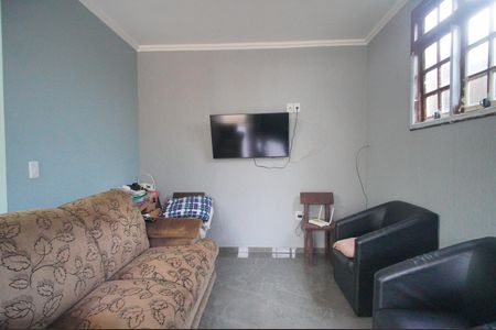 Casa à venda com 90m², 2 quartos e 4 vagasSala