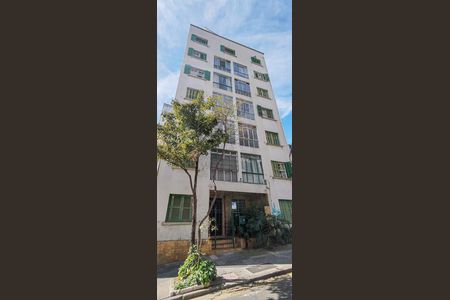 Apartamento à venda com 68m², 2 quartos e sem vaga Apartamento à venda com 68m², 2 quartos e sem vagaFachada