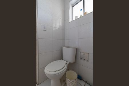 Banheiro de apartamento para alugar com 2 quartos, 56m² em Itaquera, São Paulo