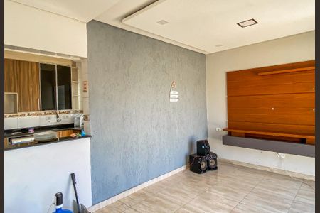 Sala  de casa para alugar com 2 quartos, 90m² em Vila Ré, São Paulo