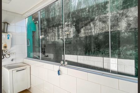 Área de Serviço de casa para alugar com 2 quartos, 90m² em Vila Ré, São Paulo