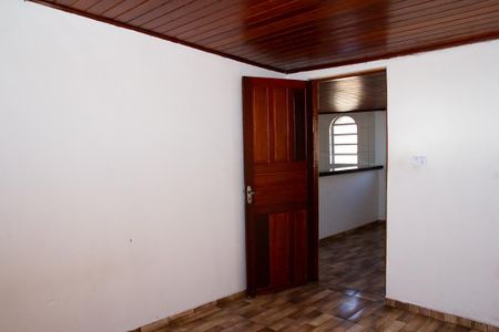 Quarto 1 de casa para alugar com 2 quartos, 80m² em Vila Matias, São Paulo