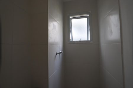 Apartamento à venda com 42m², 2 quartos e sem vaga Apartamento à venda com 42m², 2 quartos e sem vagaBanheiro social