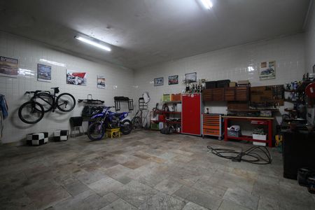 Garagem de casa de condomínio à venda com 5 quartos, 1690m² em Morumbi, São Paulo