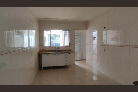 Casa para alugar com 2 quartos, 100m² em Vila Joao Batista, São Paulo