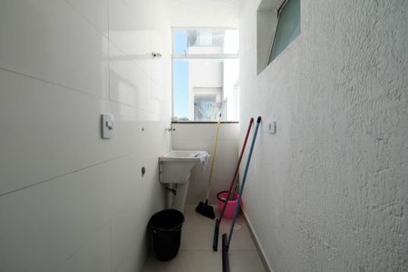 Apartamento para alugar com 33m², 2 quartos e sem vagaCozinha e Área de Serviço