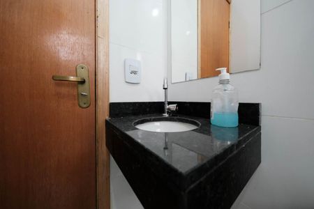 Banheiro de apartamento para alugar com 2 quartos, 33m² em Jardim Nordeste, São Paulo