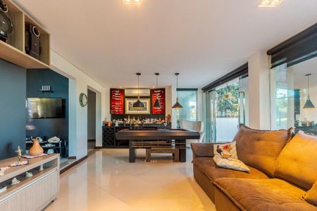 Casa para alugar com 300m², 3 quartos e 2 vagasSala