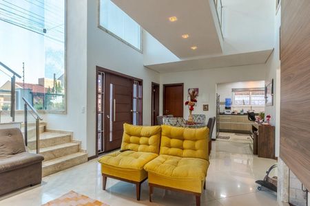 Casa para alugar com 300m², 3 quartos e 2 vagasSala