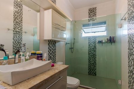 Casa para alugar com 300m², 3 quartos e 2 vagasBanheiro