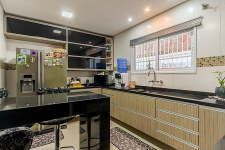 Casa para alugar com 300m², 3 quartos e 2 vagasCozinha