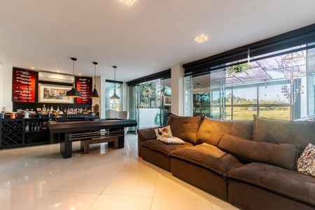Casa para alugar com 300m², 3 quartos e 2 vagasSala