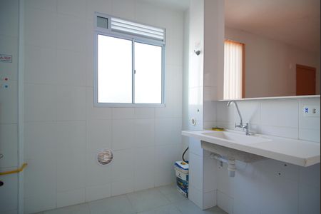 Cozinha de apartamento à venda com 2 quartos, 41m² em Chácara das Pedras, Porto Alegre