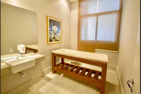 Apartamento à venda com 67m², 1 quarto e 1 vaga Apartamento à venda com 67m², 1 quarto e 1 vagaMassagem