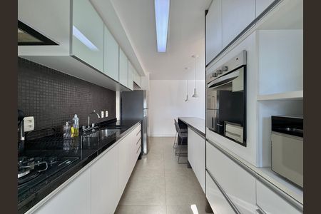 Apartamento à venda com 67m², 1 quarto e 1 vaga Apartamento à venda com 67m², 1 quarto e 1 vagaCozinha