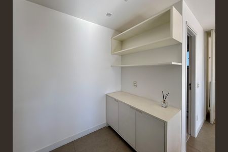 Apartamento à venda com 67m², 1 quarto e 1 vaga Apartamento à venda com 67m², 1 quarto e 1 vagaSala