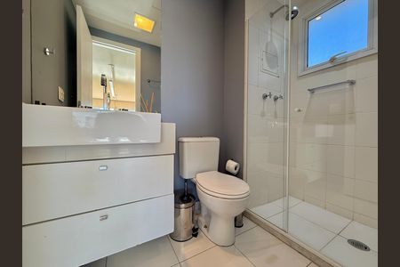 Apartamento à venda com 67m², 1 quarto e 1 vaga Apartamento à venda com 67m², 1 quarto e 1 vagaBanheiro Social
