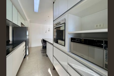 Apartamento à venda com 67m², 1 quarto e 1 vaga Apartamento à venda com 67m², 1 quarto e 1 vagaCozinha