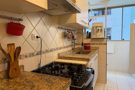 Cozinha e Área de Serviço de apartamento para alugar com 2 quartos, 88m² em José Menino, Santos