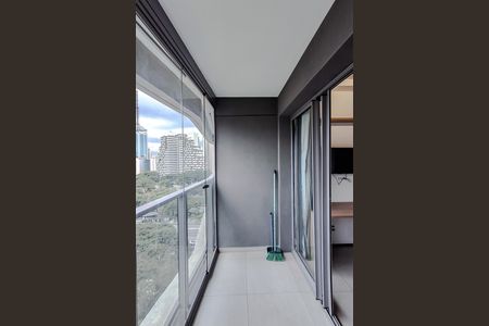 Varanda de kitnet/studio para alugar com 1 quarto, 22m² em Paraíso, São Paulo