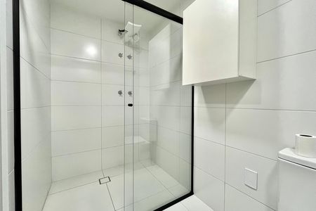Studio para alugar com 30m², 1 quarto e 1 vaga Studio para alugar com 30m², 1 quarto e 1 vagaBanheiro
